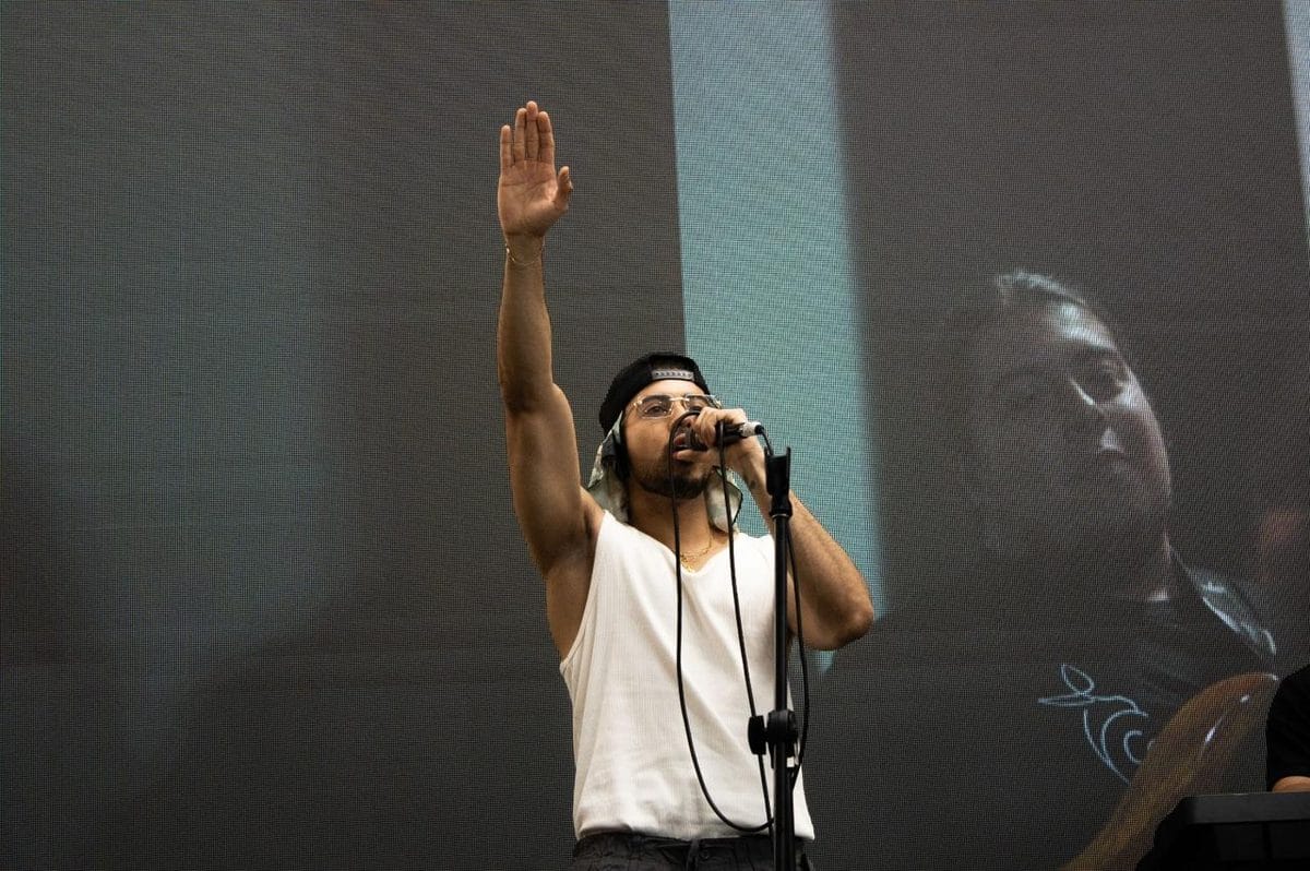 Show en vivo — gran escenario